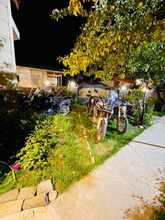 Hotel Elite House Mestia Zewnętrze zdjęcie